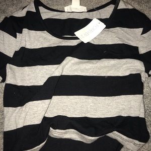 Cropped stripes mid sleeve shirt!